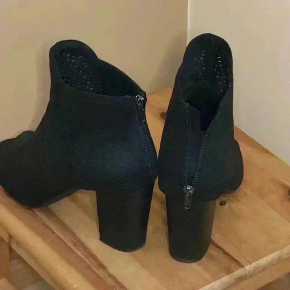 American Eagle Peep toe leather boots with geometric upper design - Size 11 - Picture 4 of 9